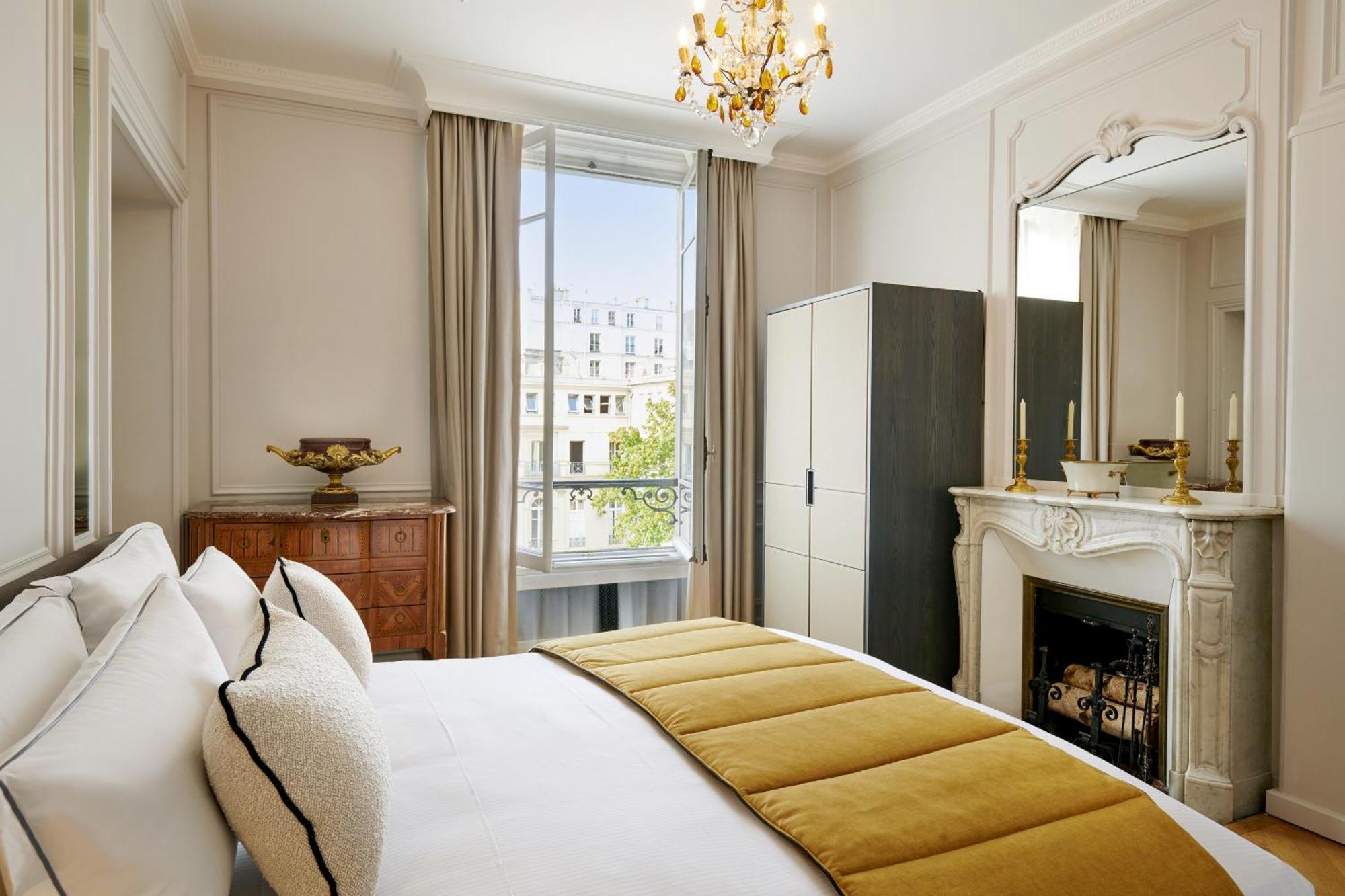 Lancaster Champs-elysées Hotel 5*